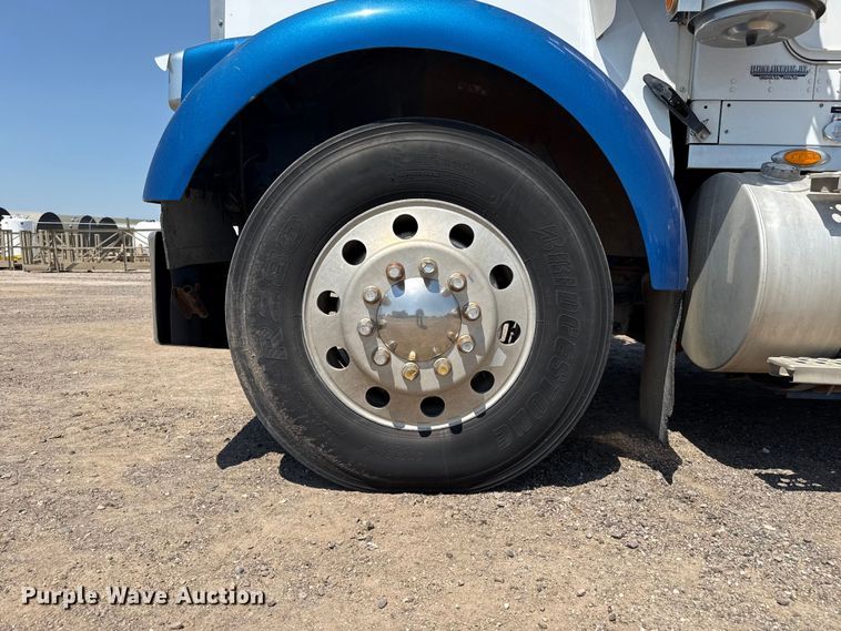 image for item EW4024 2006 Kenworth W900 crane truck