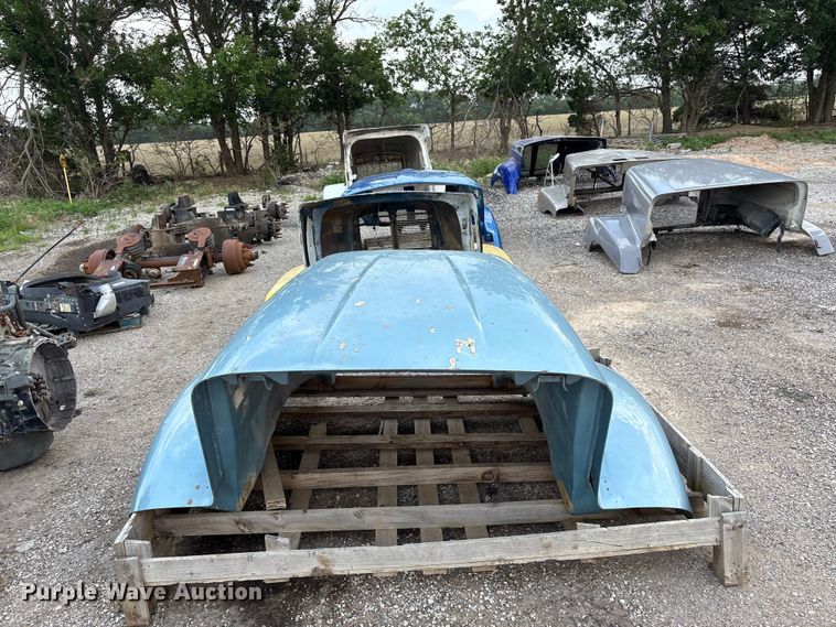 image for item EW8993 (4) semi truck hoods