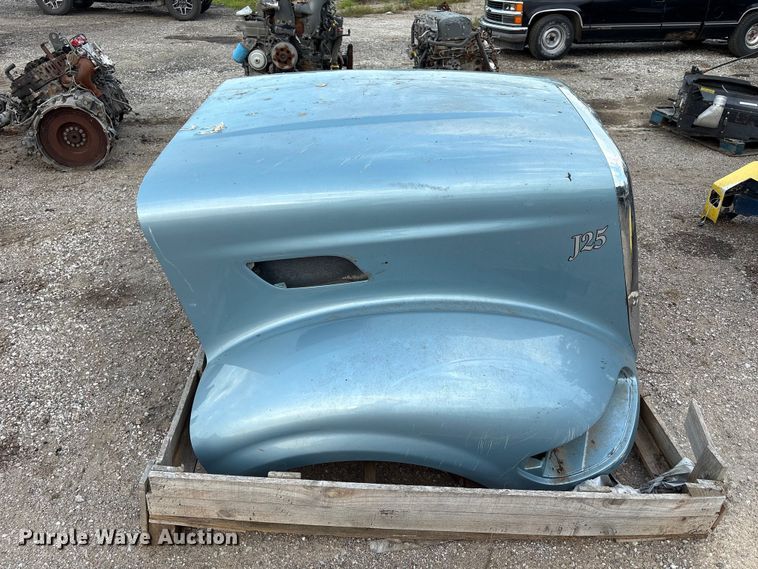 image for item EW8993 (4) semi truck hoods