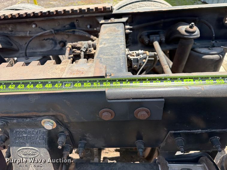 image for item EX4026 2012 Peterbilt 389 semi truck