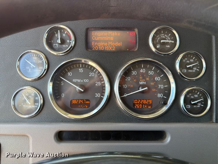 image for item EX4026 2012 Peterbilt 389 semi truck