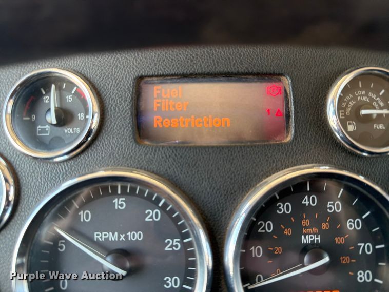image for item EX4026 2012 Peterbilt 389 semi truck