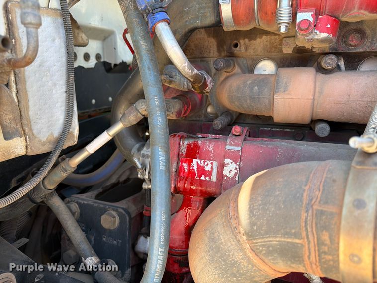 image for item EX4026 2012 Peterbilt 389 semi truck