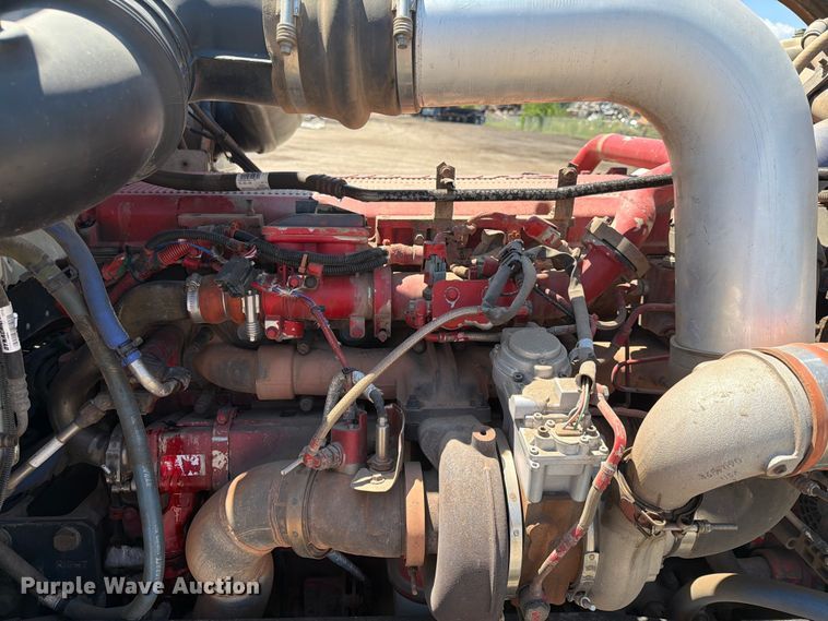 image for item EX4026 2012 Peterbilt 389 semi truck