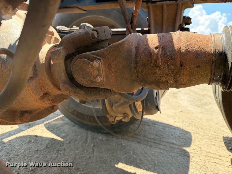 image for item EX4026 2012 Peterbilt 389 semi truck