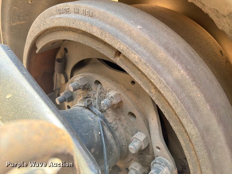 image for item EX4026 2012 Peterbilt 389 semi truck