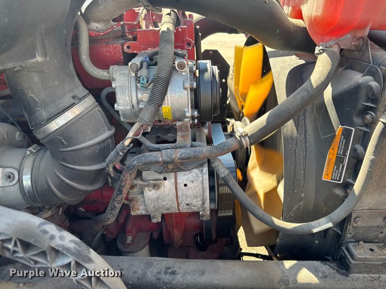 image for item FB5728 2006 Volvo VNL semi truck