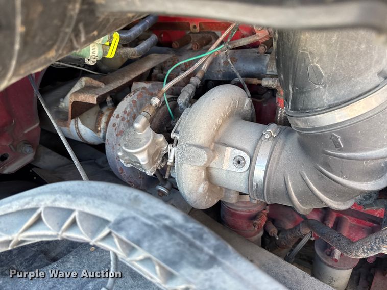 image for item FB5728 2006 Volvo VNL semi truck