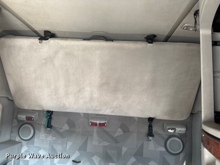 image for item FB5733 2007 Volvo VN semi truck