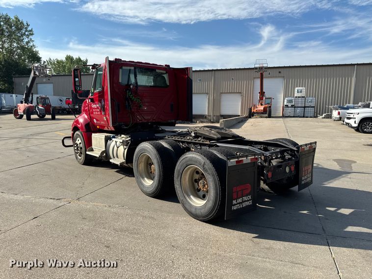 image for item FB5747 2015 International Prostar 122 semi truck