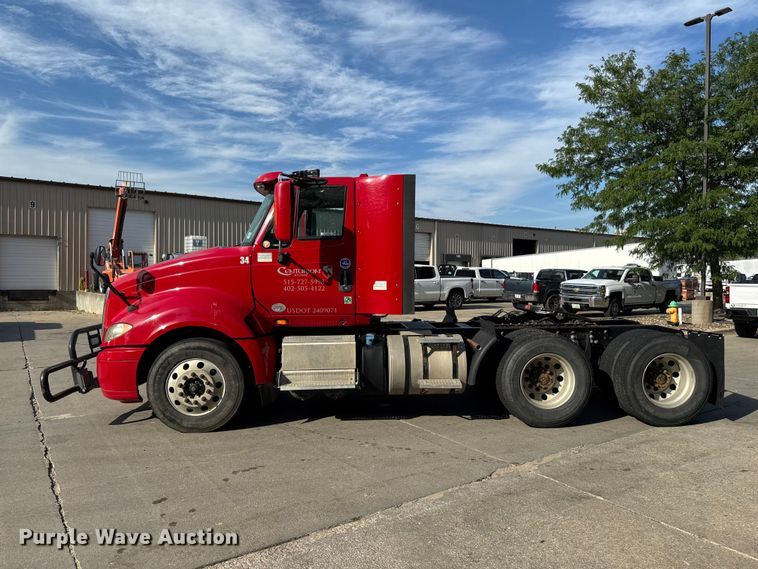 image for item FB5747 2015 International Prostar 122 semi truck