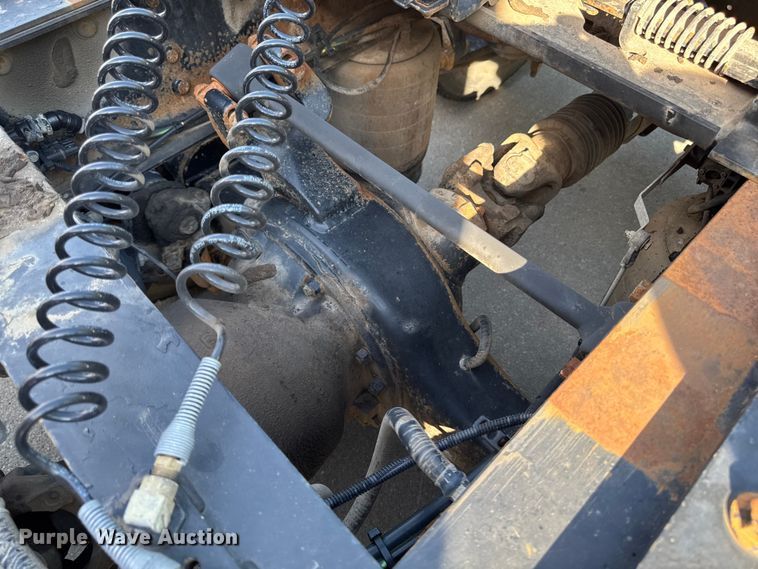 image for item FB5747 2015 International Prostar 122 semi truck