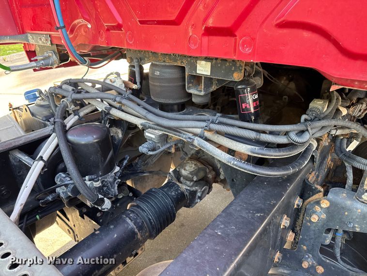 image for item FB5747 2015 International Prostar 122 semi truck