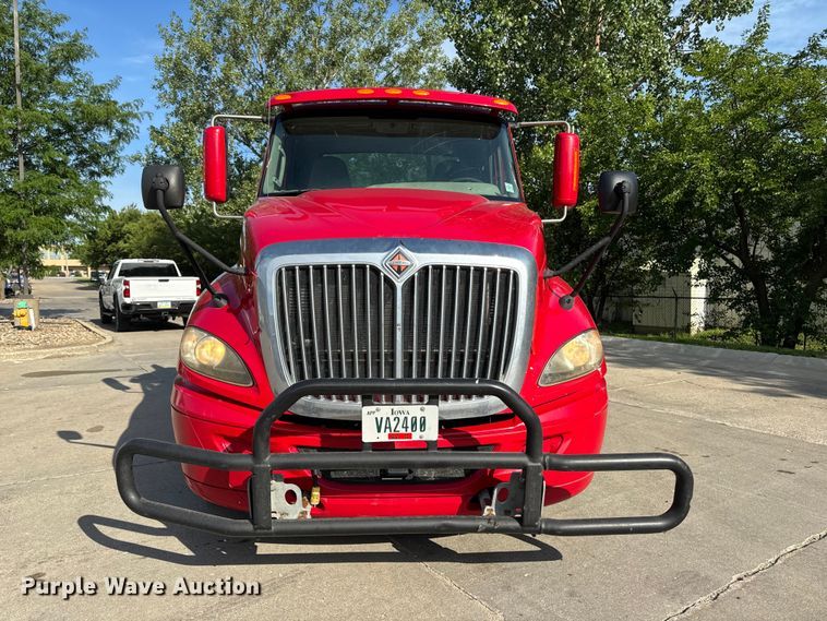 image for item FB5747 2015 International Prostar 122 semi truck