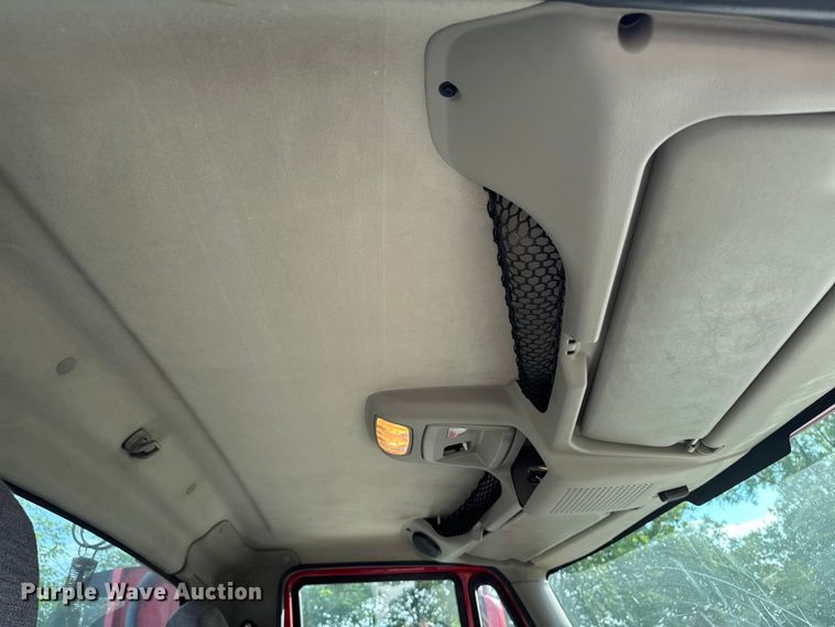 image for item FB5747 2015 International Prostar 122 semi truck