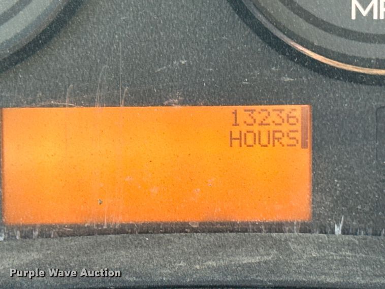 image for item FB5747 2015 International Prostar 122 semi truck