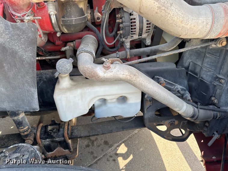 image for item FB5747 2015 International Prostar 122 semi truck
