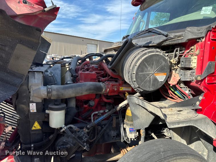 image for item FB5747 2015 International Prostar 122 semi truck