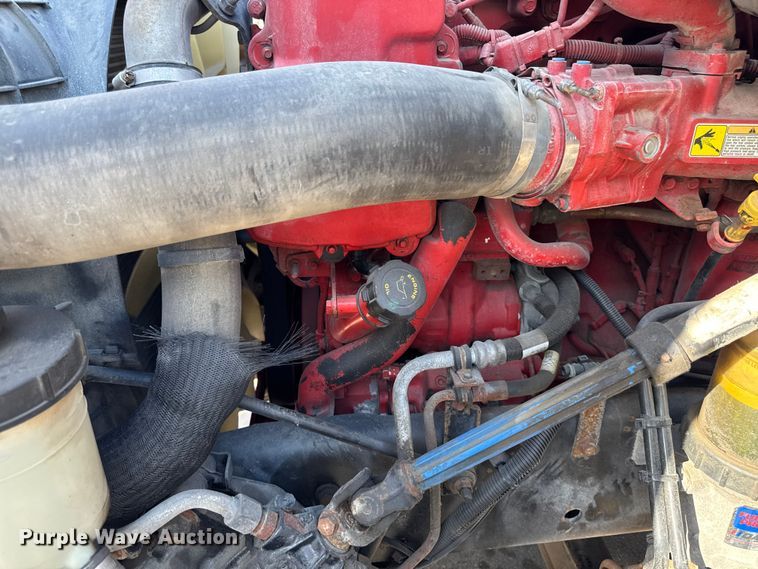 image for item FB5747 2015 International Prostar 122 semi truck