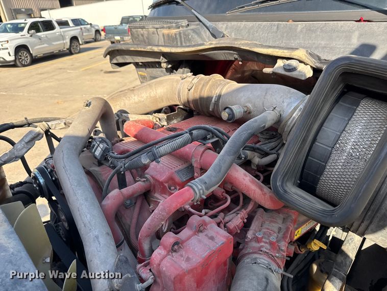 image for item FB5747 2015 International Prostar 122 semi truck