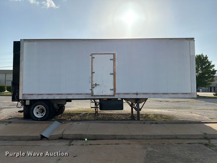 image for item FC0982 1999 Trailmobile dry van trailer