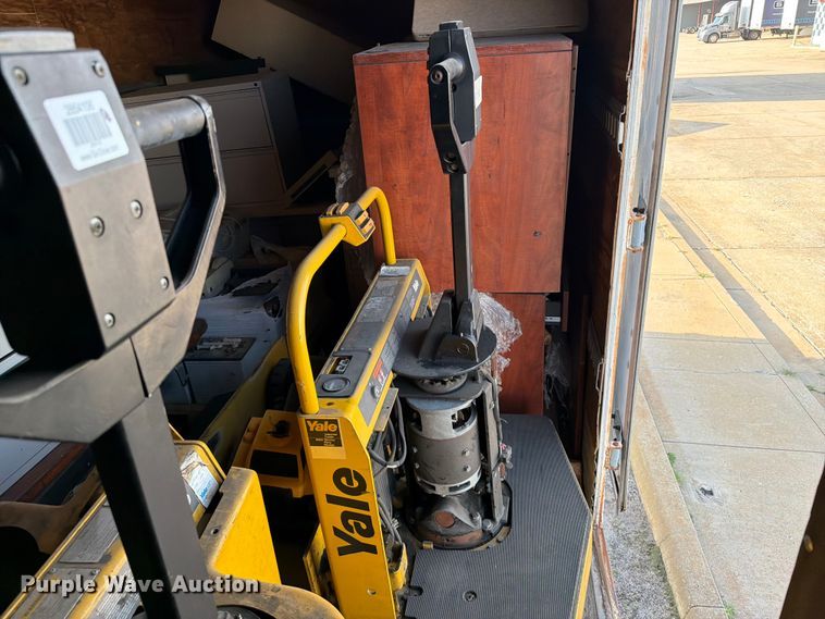 image for item FC0982 1999 Trailmobile dry van trailer