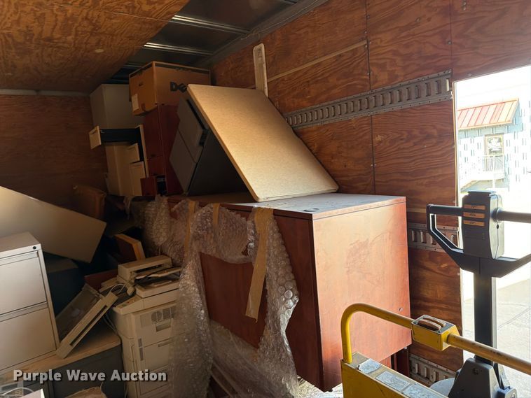 image for item FC0982 1999 Trailmobile dry van trailer
