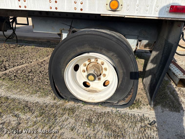 image for item FC0982 1999 Trailmobile dry van trailer