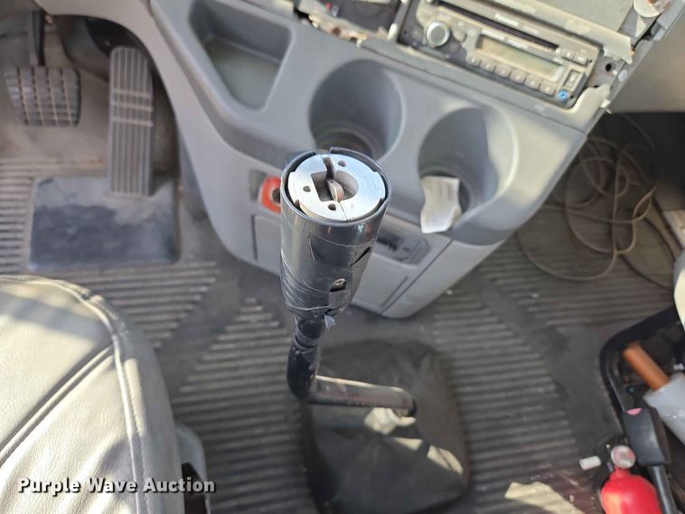 image for item FC0984 2003 Freightliner Columbia semi truck