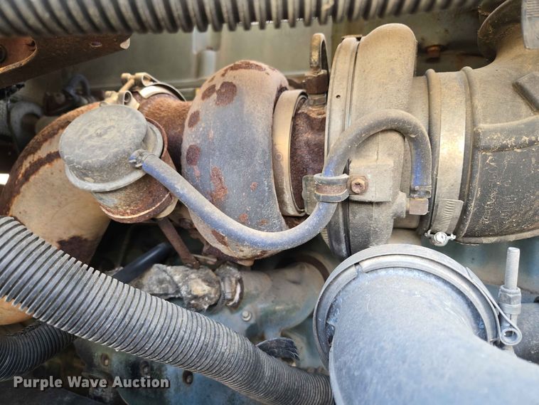 image for item FC0984 2003 Freightliner Columbia semi truck