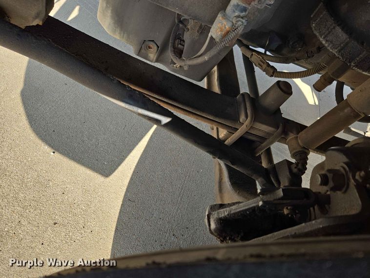image for item FC0984 2003 Freightliner Columbia semi truck