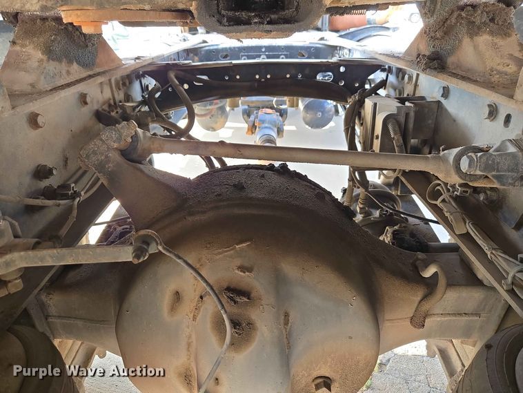 image for item FC0984 2003 Freightliner Columbia semi truck