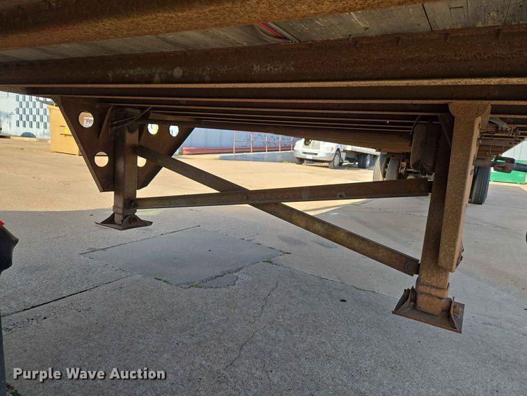 image for item FC0985 1998 Utility Trailer VS2DC dry van trailer