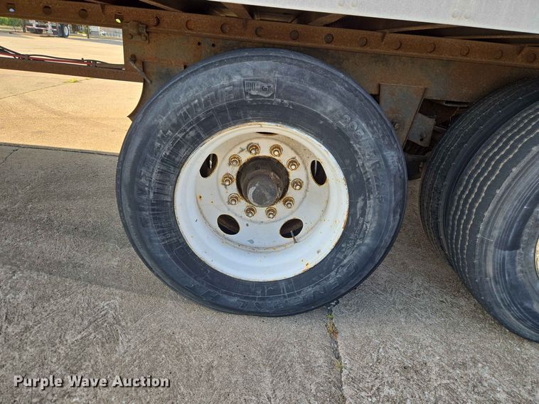 image for item FC0985 1998 Utility Trailer VS2DC dry van trailer