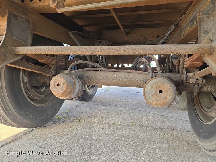 image for item FC0985 1998 Utility Trailer VS2DC dry van trailer