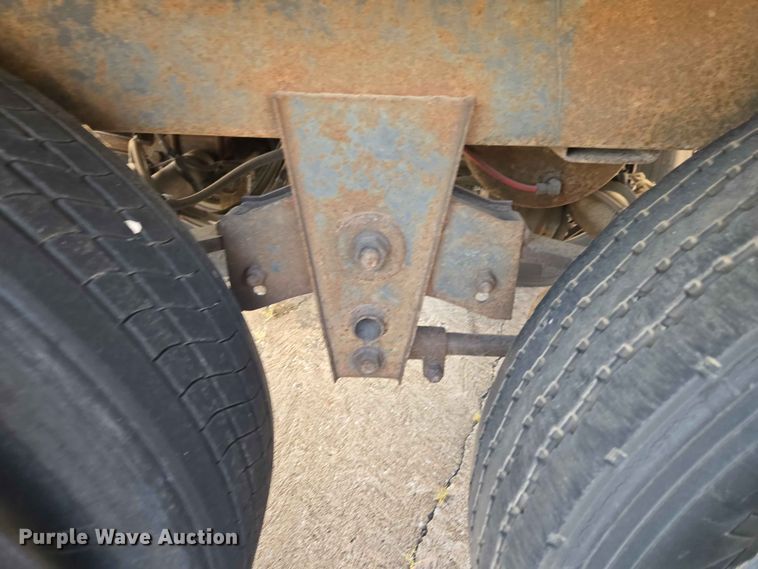 image for item FC0985 1998 Utility Trailer VS2DC dry van trailer