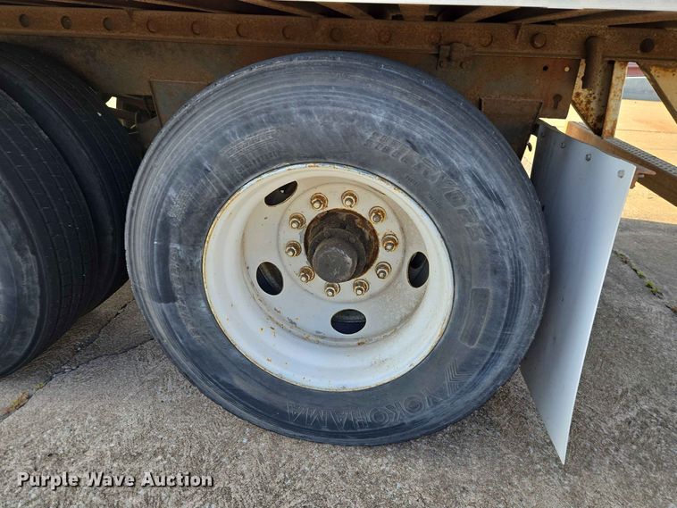 image for item FC0985 1998 Utility Trailer VS2DC dry van trailer