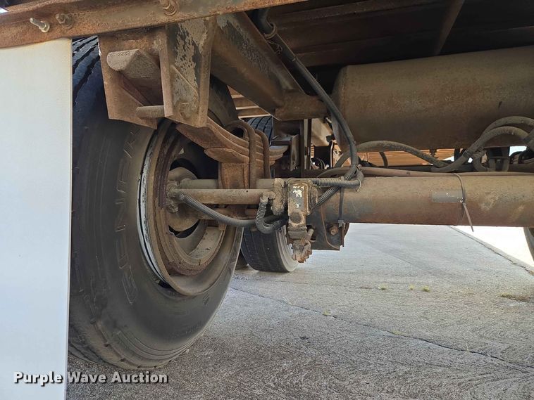 image for item FC0985 1998 Utility Trailer VS2DC dry van trailer