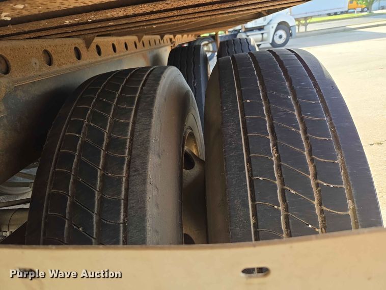 image for item FC0985 1998 Utility Trailer VS2DC dry van trailer