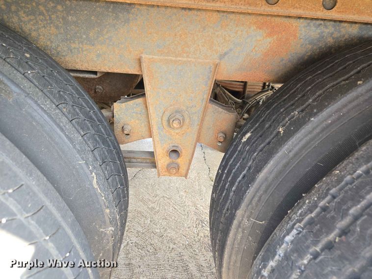 image for item FC0985 1998 Utility Trailer VS2DC dry van trailer
