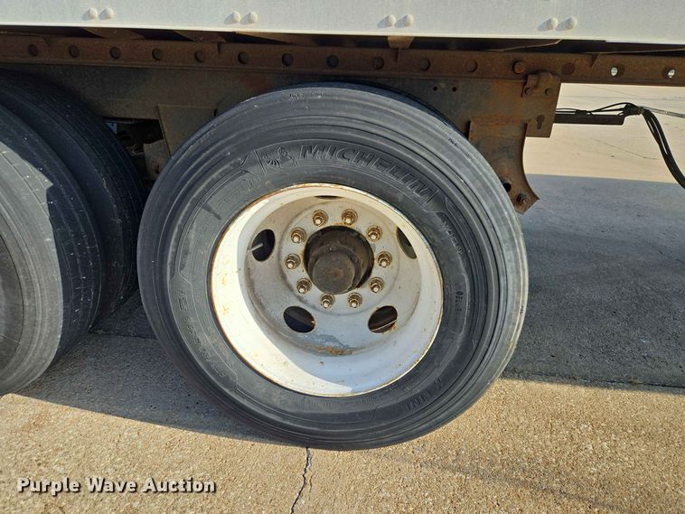 image for item FC0985 1998 Utility Trailer VS2DC dry van trailer