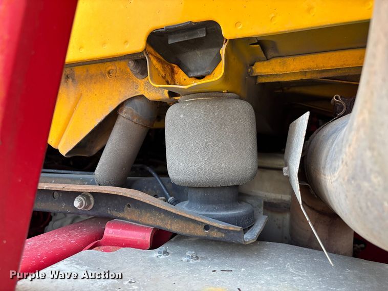 image for item FC1744 2015 Volvo VNL semi truck