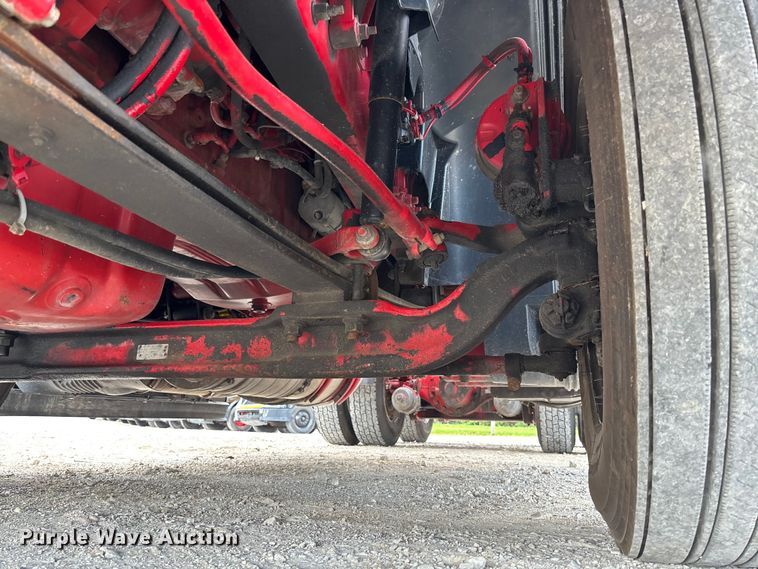 image for item FC1823 2016 Volvo VNL semi truck