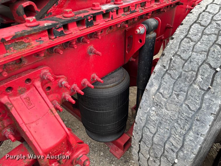 image for item FC1823 2016 Volvo VNL semi truck