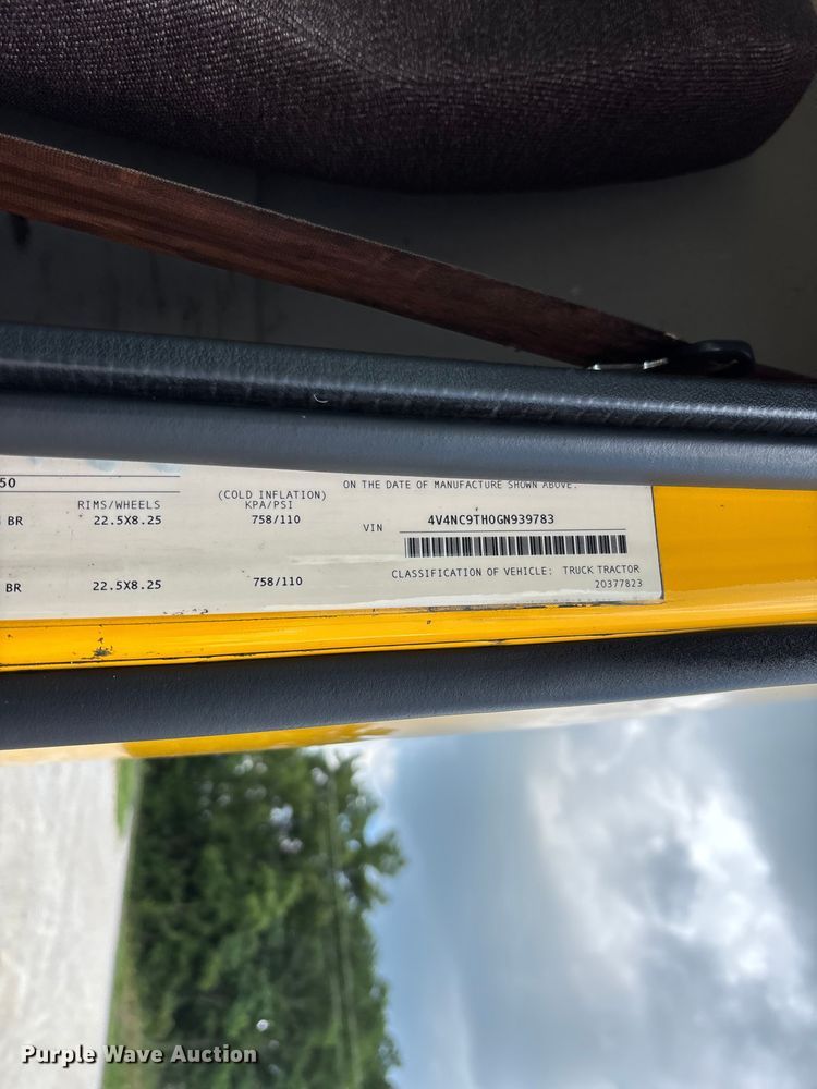 image for item FC1823 2016 Volvo VNL semi truck