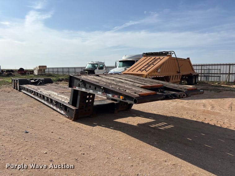 image for item FC2471 2000 Fontaine Specialized Inc 503MFD lowboy equipment trailer