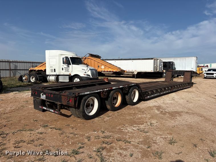 image for item FC2471 2000 Fontaine Specialized Inc 503MFD lowboy equipment trailer