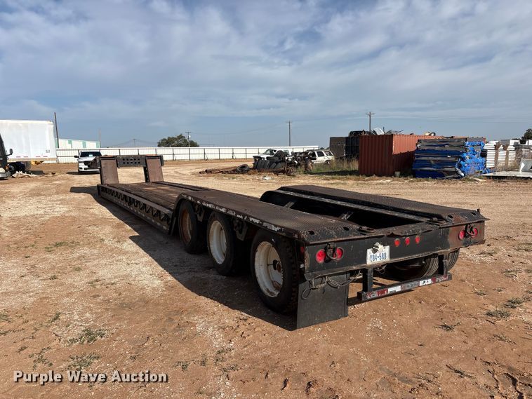 image for item FC2471 2000 Fontaine Specialized Inc 503MFD lowboy equipment trailer