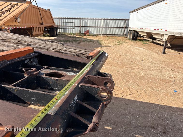 image for item FC2471 2000 Fontaine Specialized Inc 503MFD lowboy equipment trailer