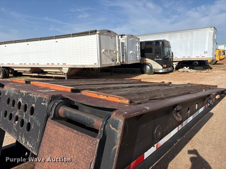 image for item FC2471 2000 Fontaine Specialized Inc 503MFD lowboy equipment trailer